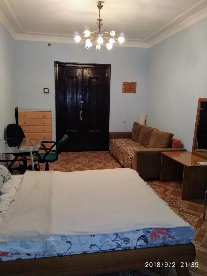 Room In Apartment Kirova 1 Minsk Esterno foto